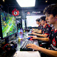 PSG.LGD DOTA2战队选手训练场景